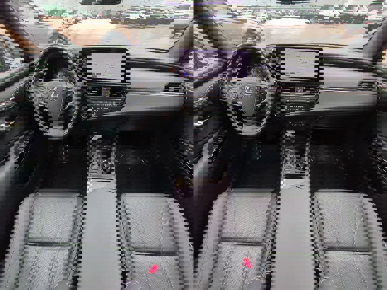 Used 2024 Lexus ES 300h Ultra Luxury image 15