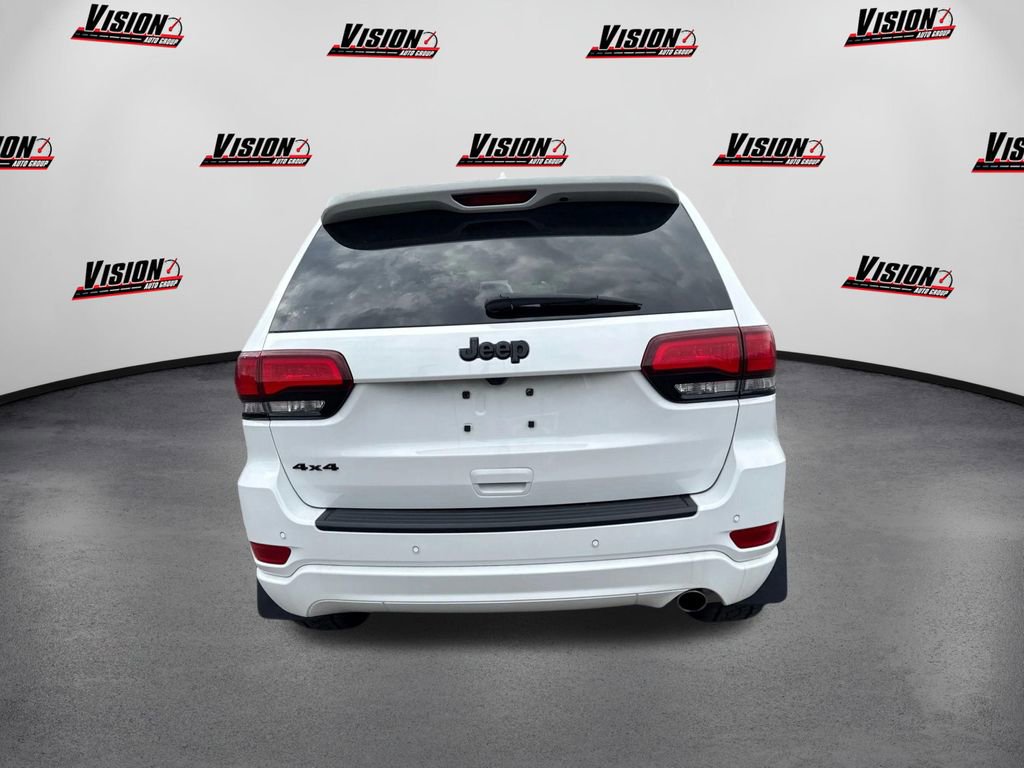 Used 2021 Jeep Grand Cherokee Laredo X AWD/4WD image 6