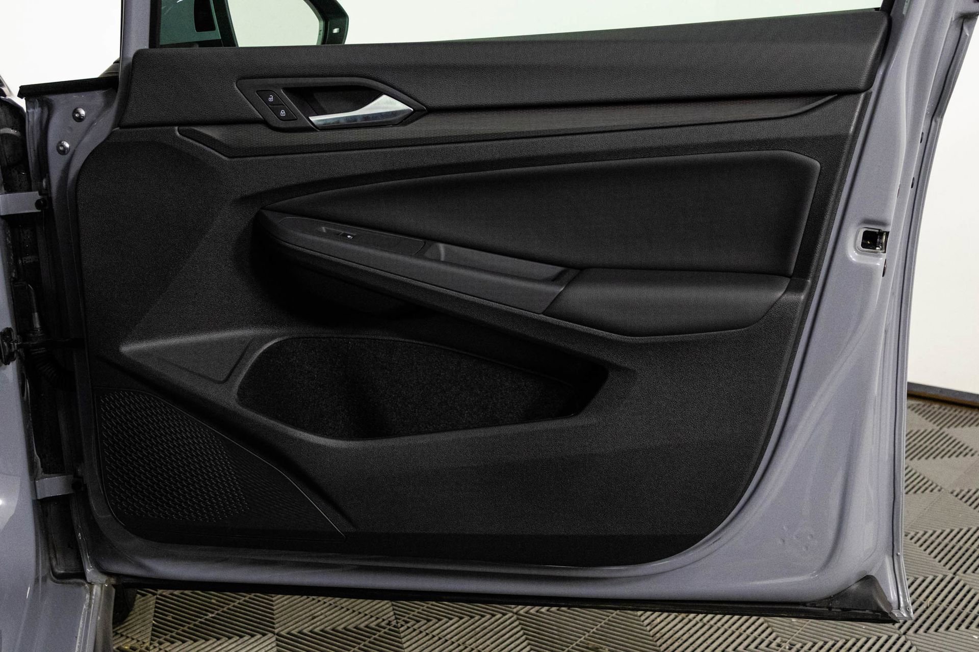 Used 2024 Volkswagen GTI SE image 39