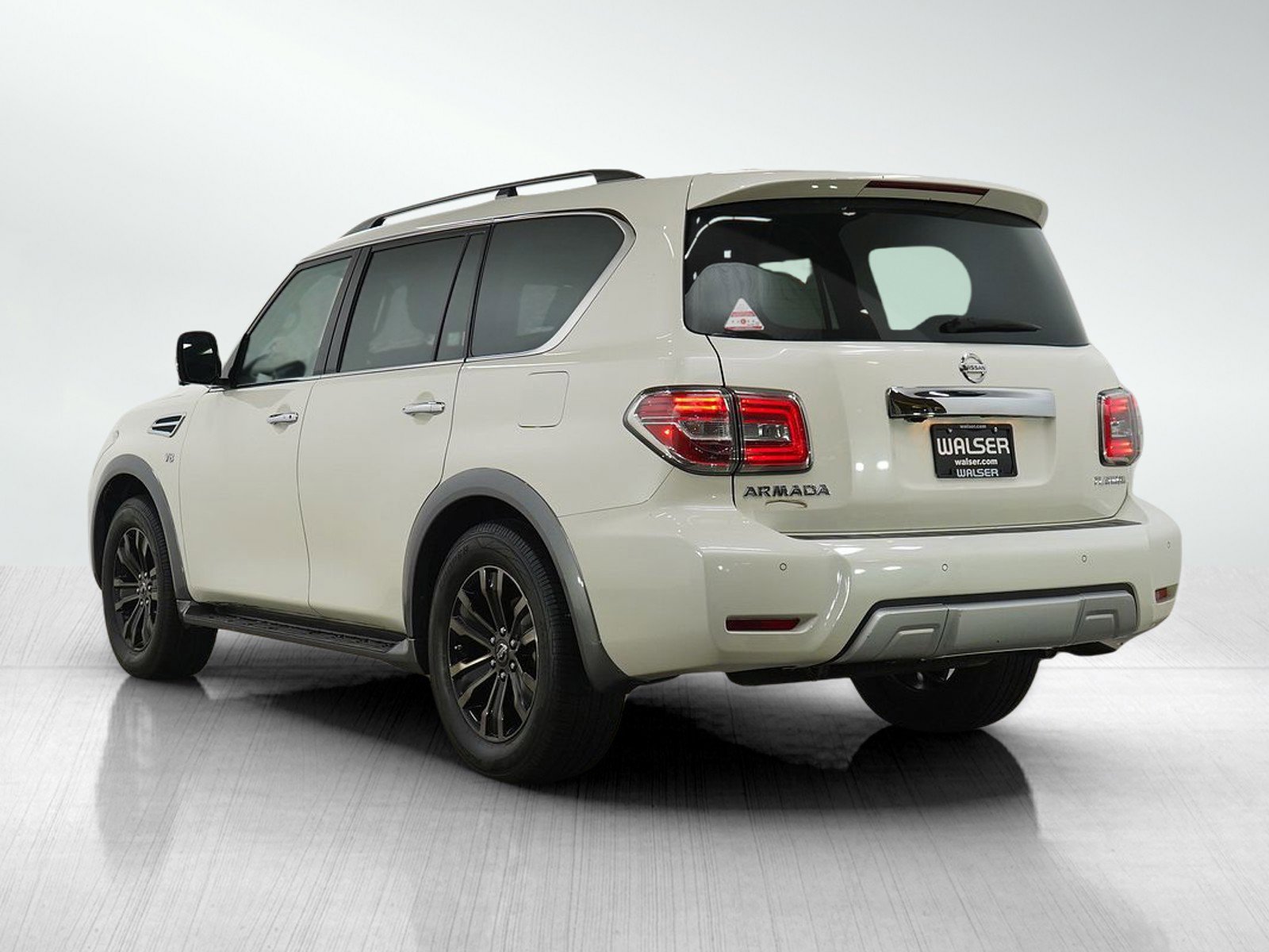 Used 2018 Nissan Armada Platinum w/ Captain Seat Package AWD/4WD image 3