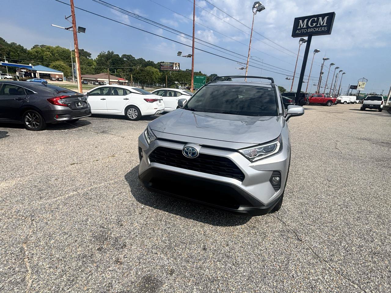 Used 2020 Toyota RAV4 XLE AWD/4WD image 6