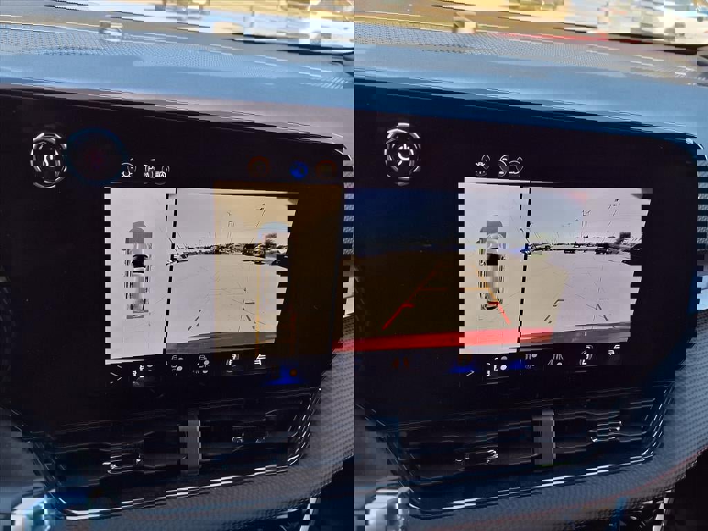 Used 2025 Chevrolet Equinox RS w/ Safety and Technology Package image 4