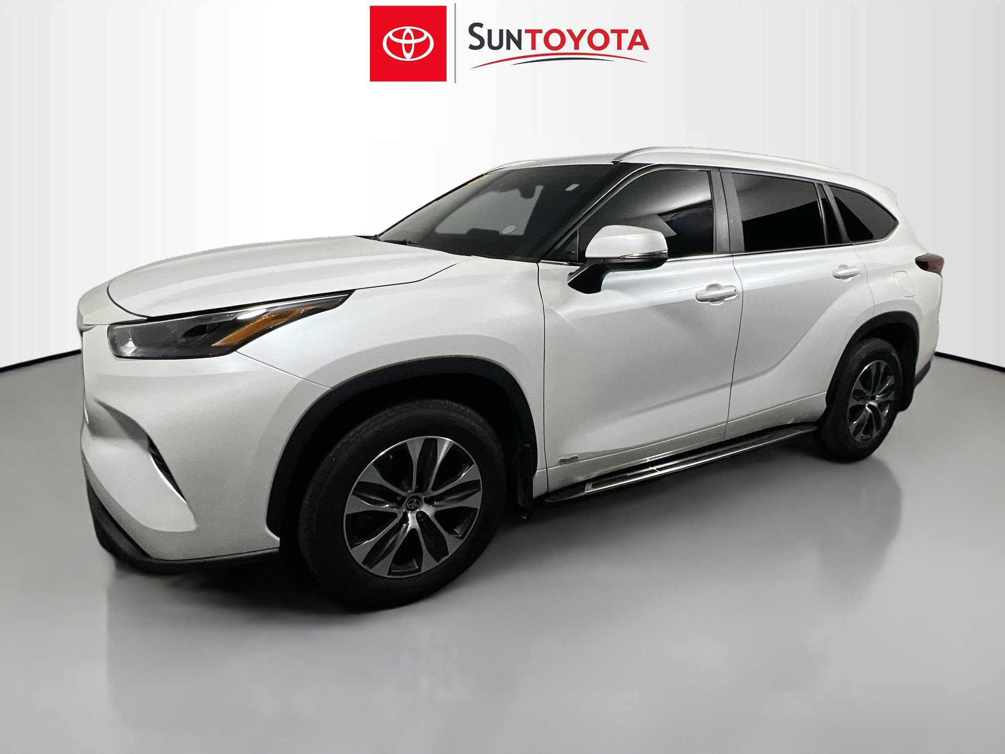 Used 2024 Toyota Highlander XLE image 9