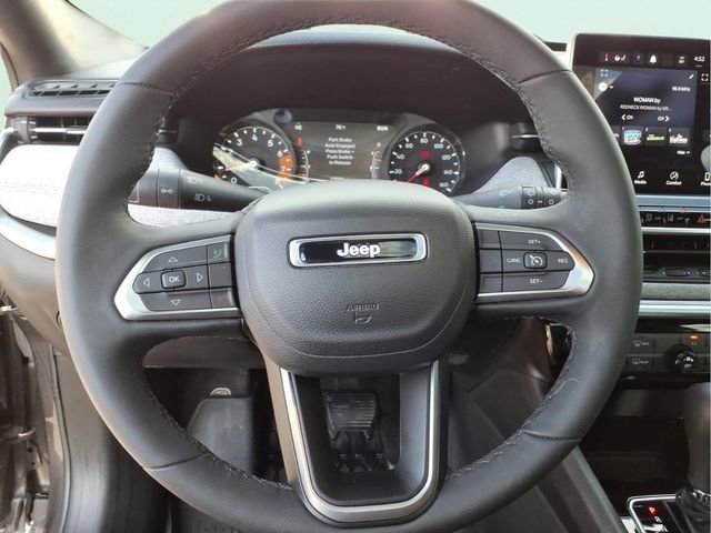 Used 2023 Jeep Compass Latitude w/ Sun and Sound Group image 21