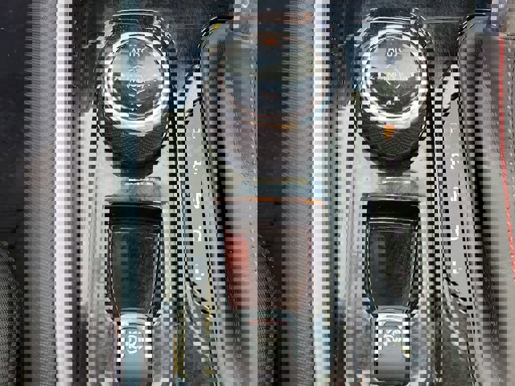 Used 2024 Chevrolet Colorado Z71 w/ Z71 Convenience Package 2 image 33