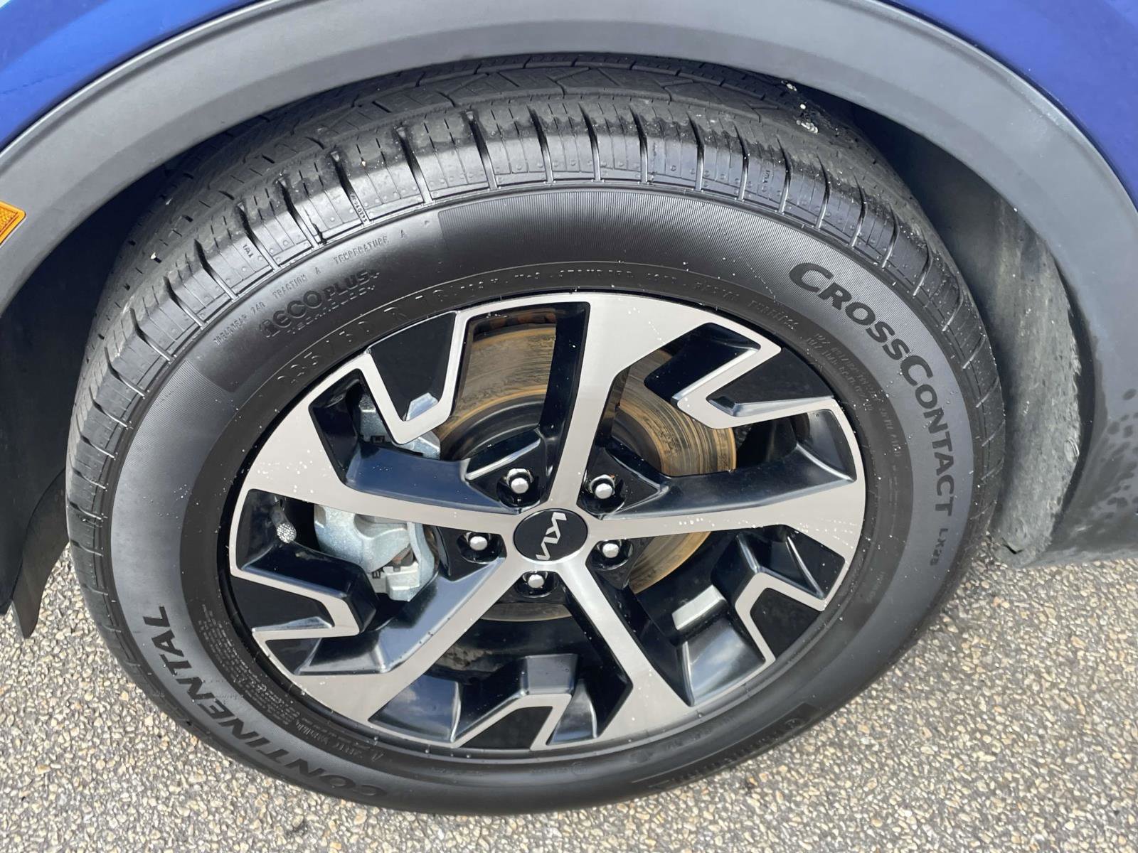 Used 2023 Kia Sportage EX image 28