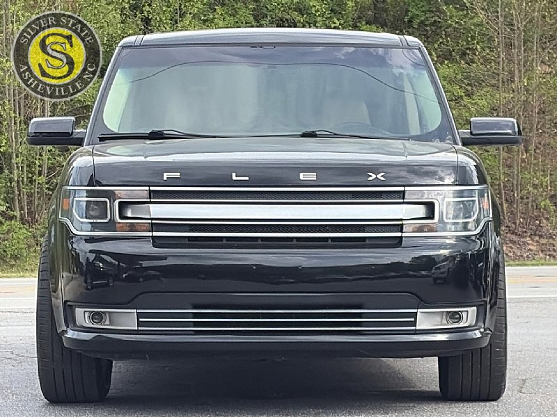 Used 2018 Ford Flex Limited w/ Equipment Group 303A AWD/4WD image 2