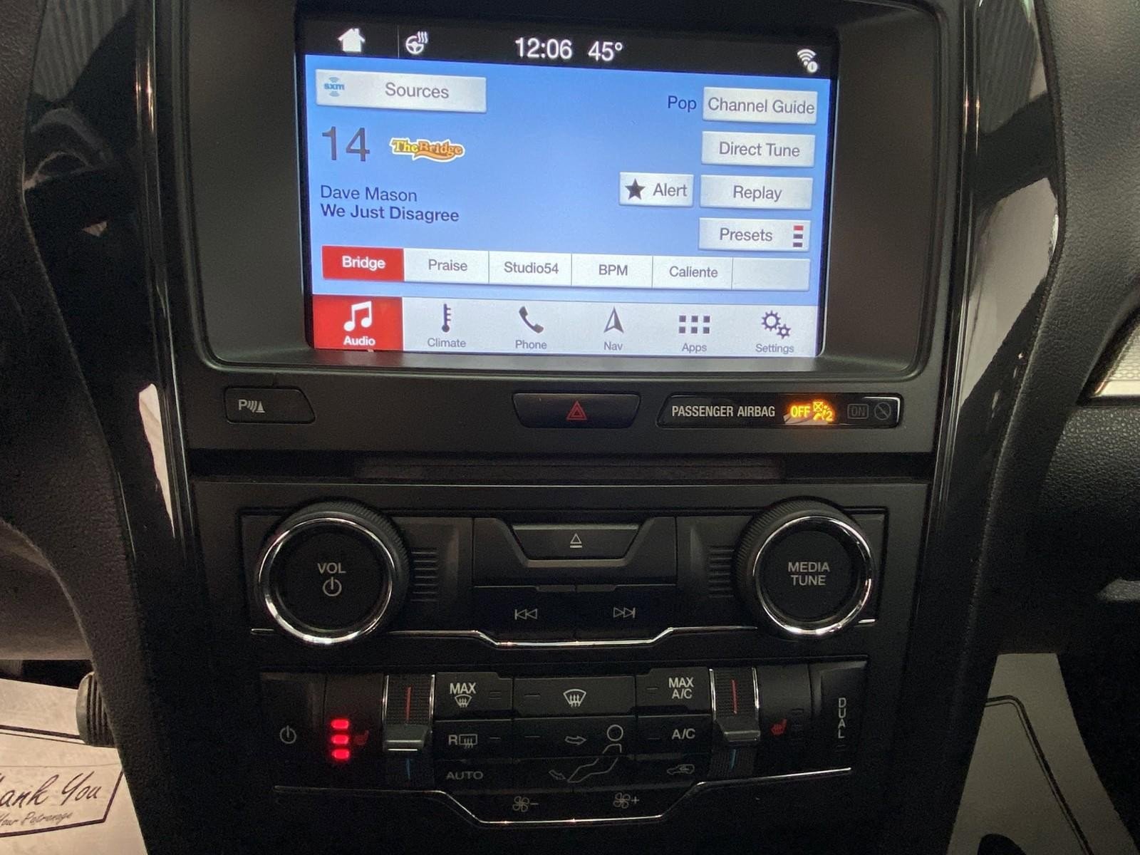 Used 2018 Ford Explorer XLT w/ Equipment Group 202A AWD/4WD image 28