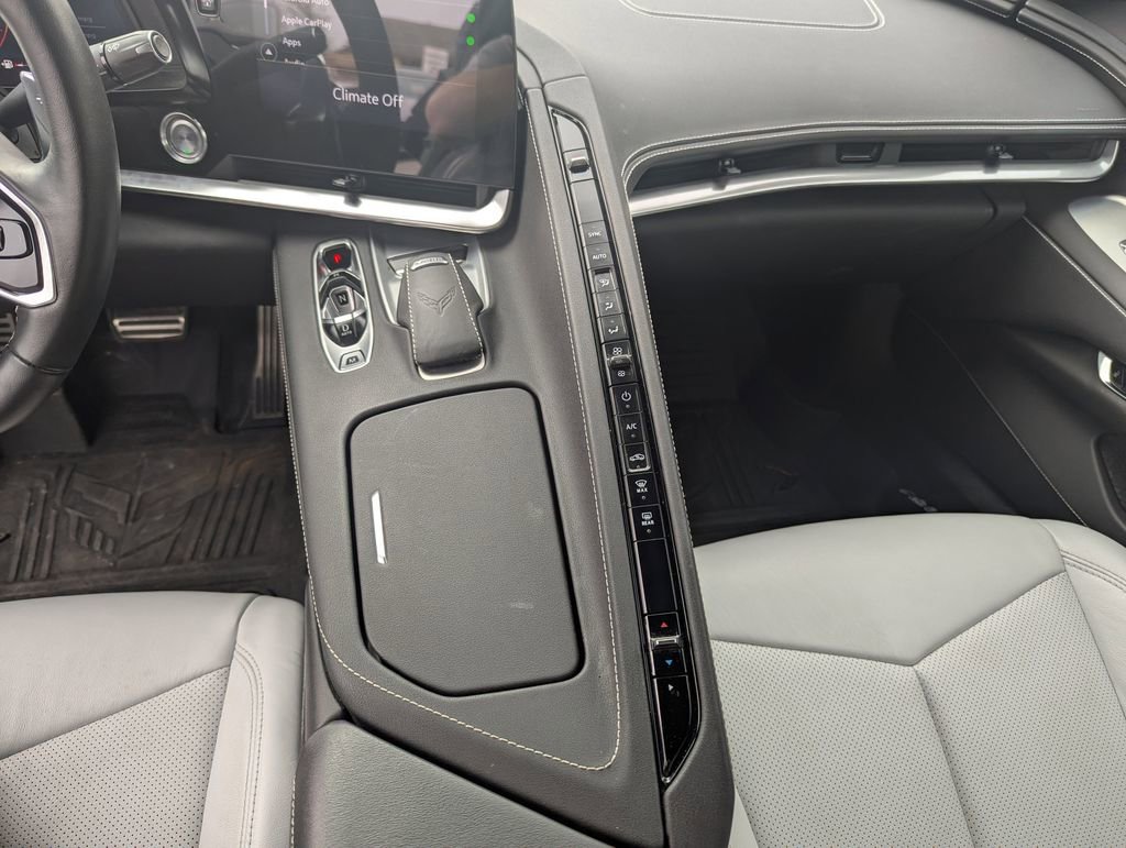 Used 2021 Chevrolet Corvette Stingray Coupe w/ 1LT image 23