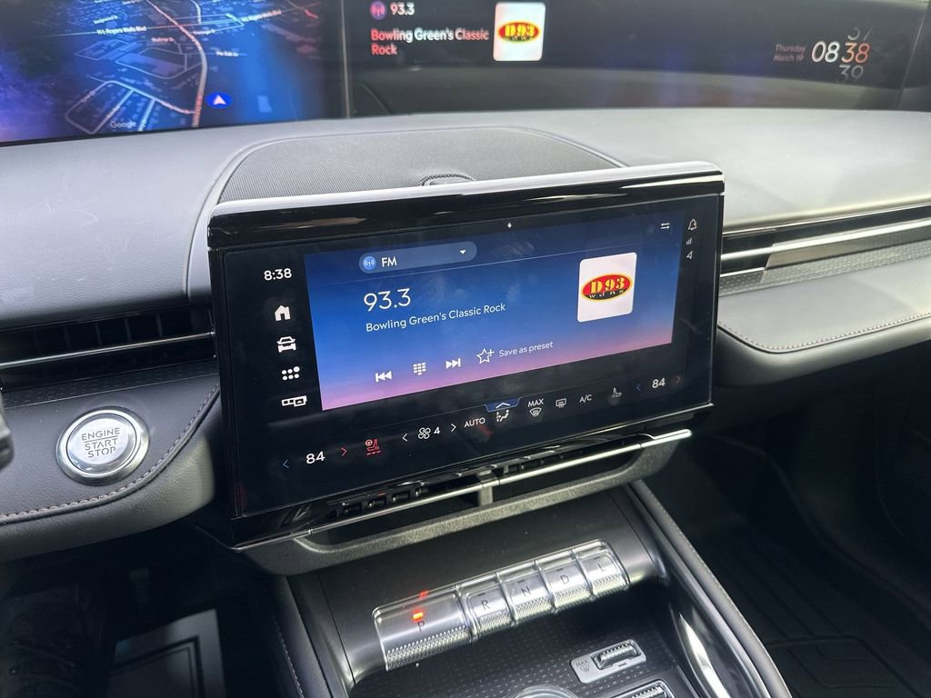 Used 2025 Lincoln Nautilus Reserve w/ Jet Appearance Package image 16