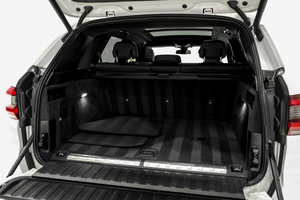 Used 2023 BMW X5 xDrive45e image 47
