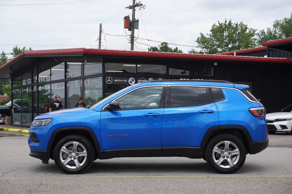 Used 2024 Jeep Compass Latitude AWD/4WD image 4