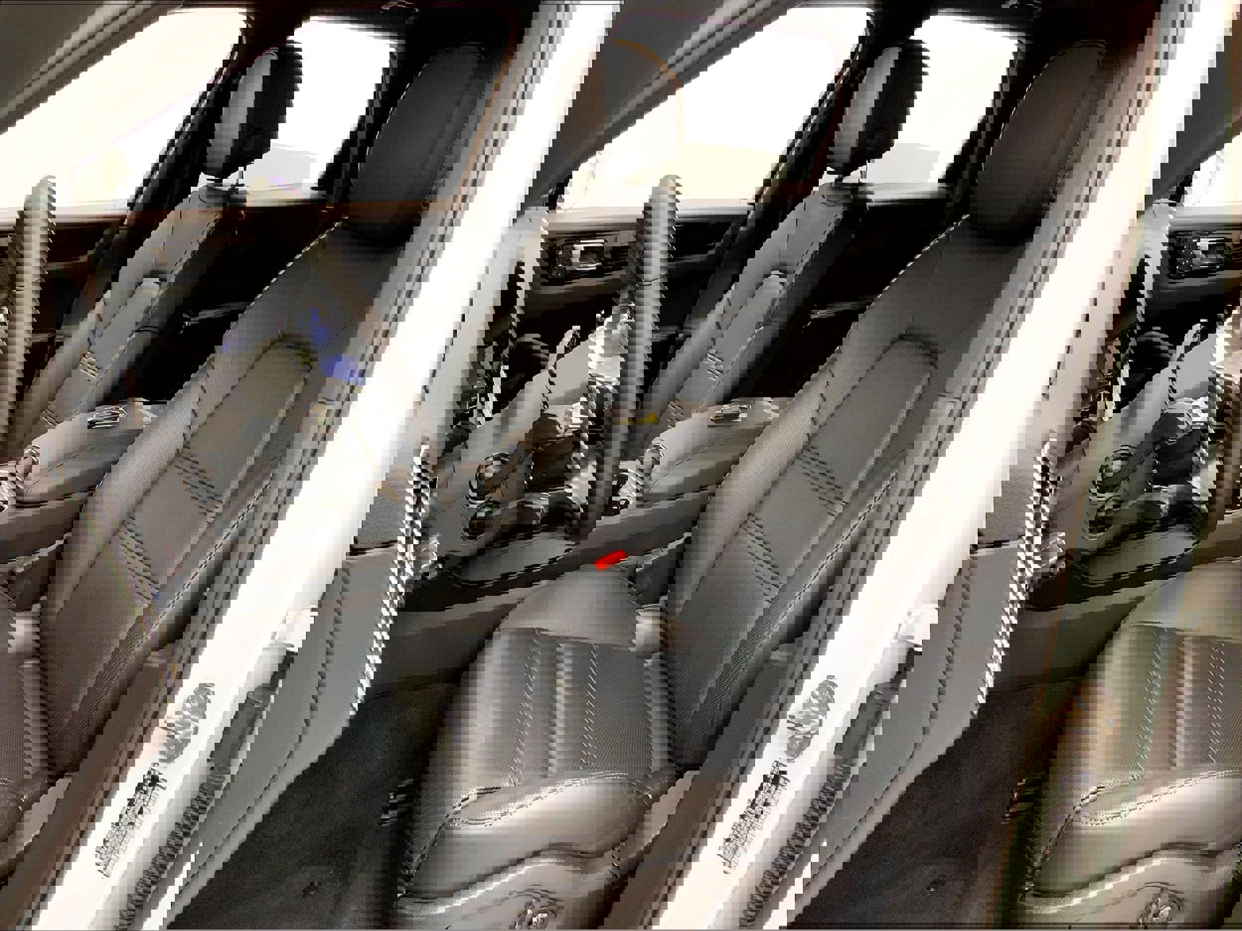 Used 2022 Porsche Cayenne E-Hybrid image 5