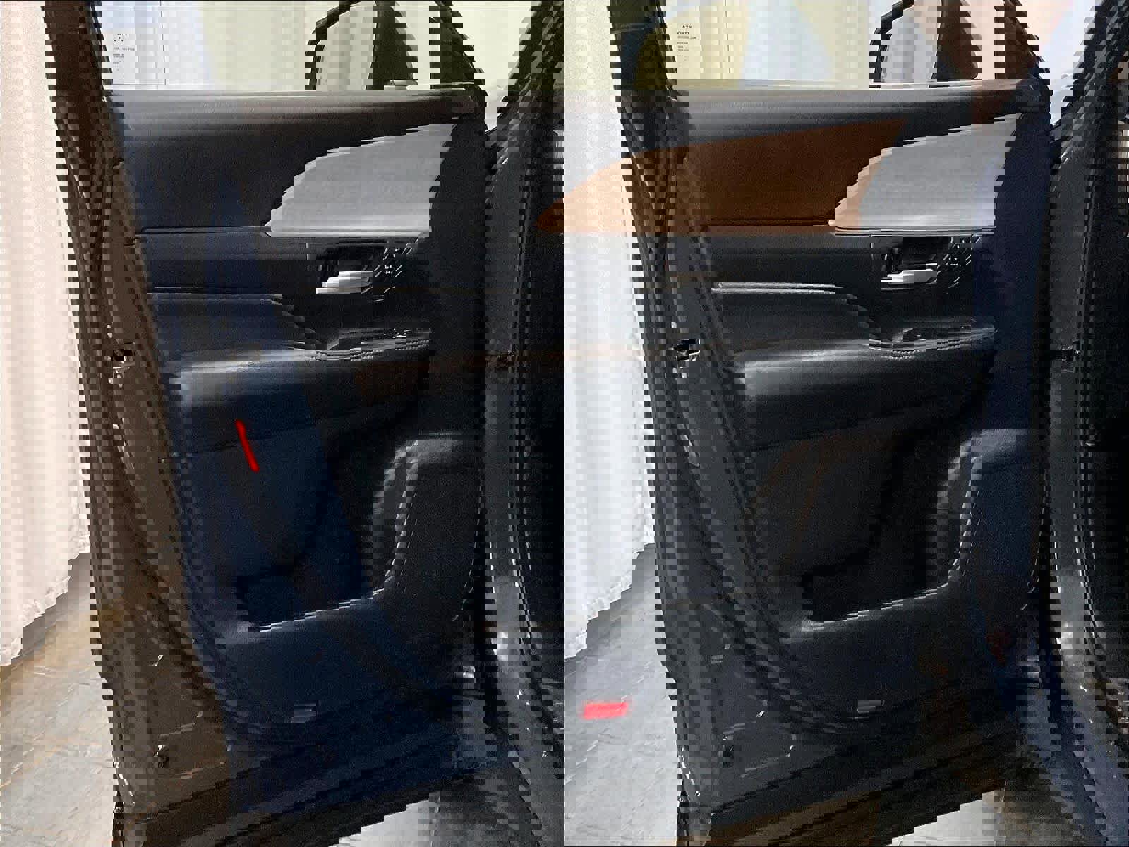 Used 2025 Toyota Grand Highlander FWD image 9