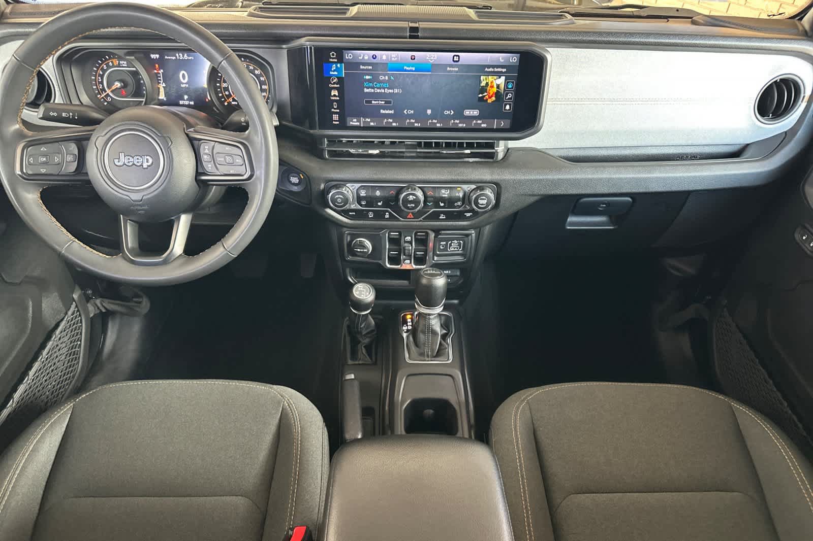 Used 2024 Jeep Gladiator Sport AWD/4WD image 14