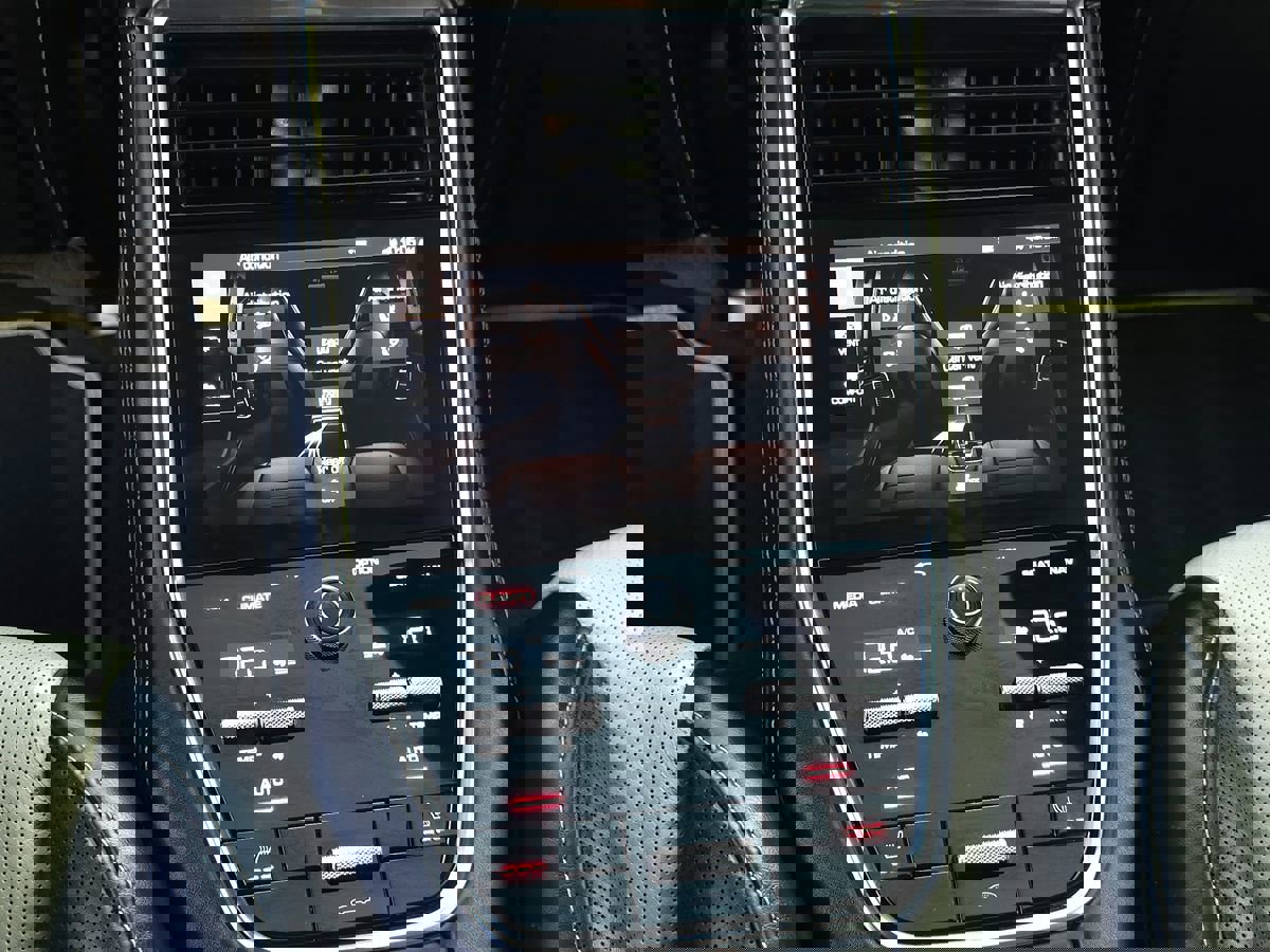 Used 2020 Porsche Panamera 4S image 20