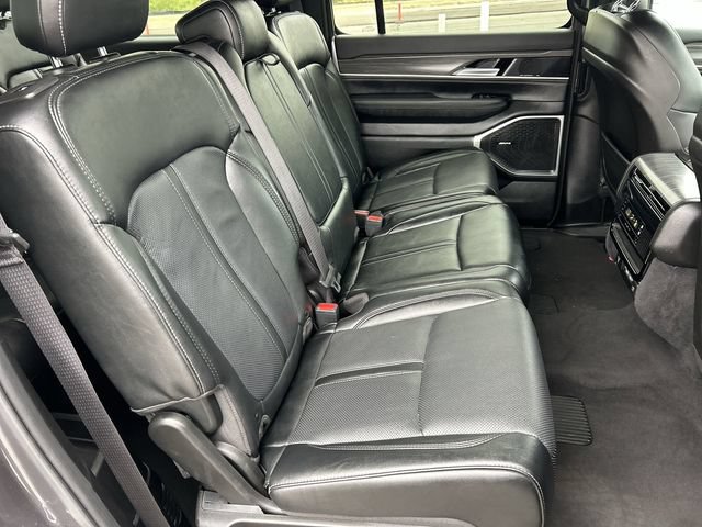 Certified 2024 Jeep Wagoneer L Series III w/ Flexible Seating Group AWD/4WD image 14