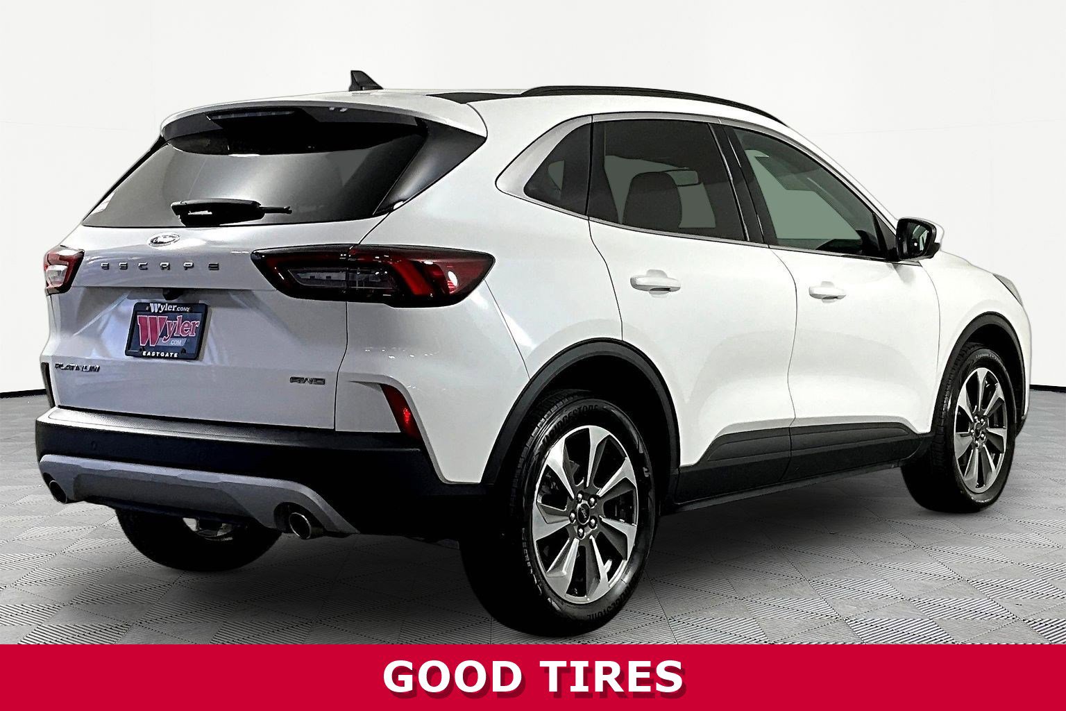 Used 2023 Ford Escape Platinum AWD/4WD image 6