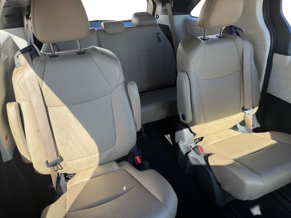 Certified 2023 Toyota Sienna XLE w/ XLE Plus Package image 33
