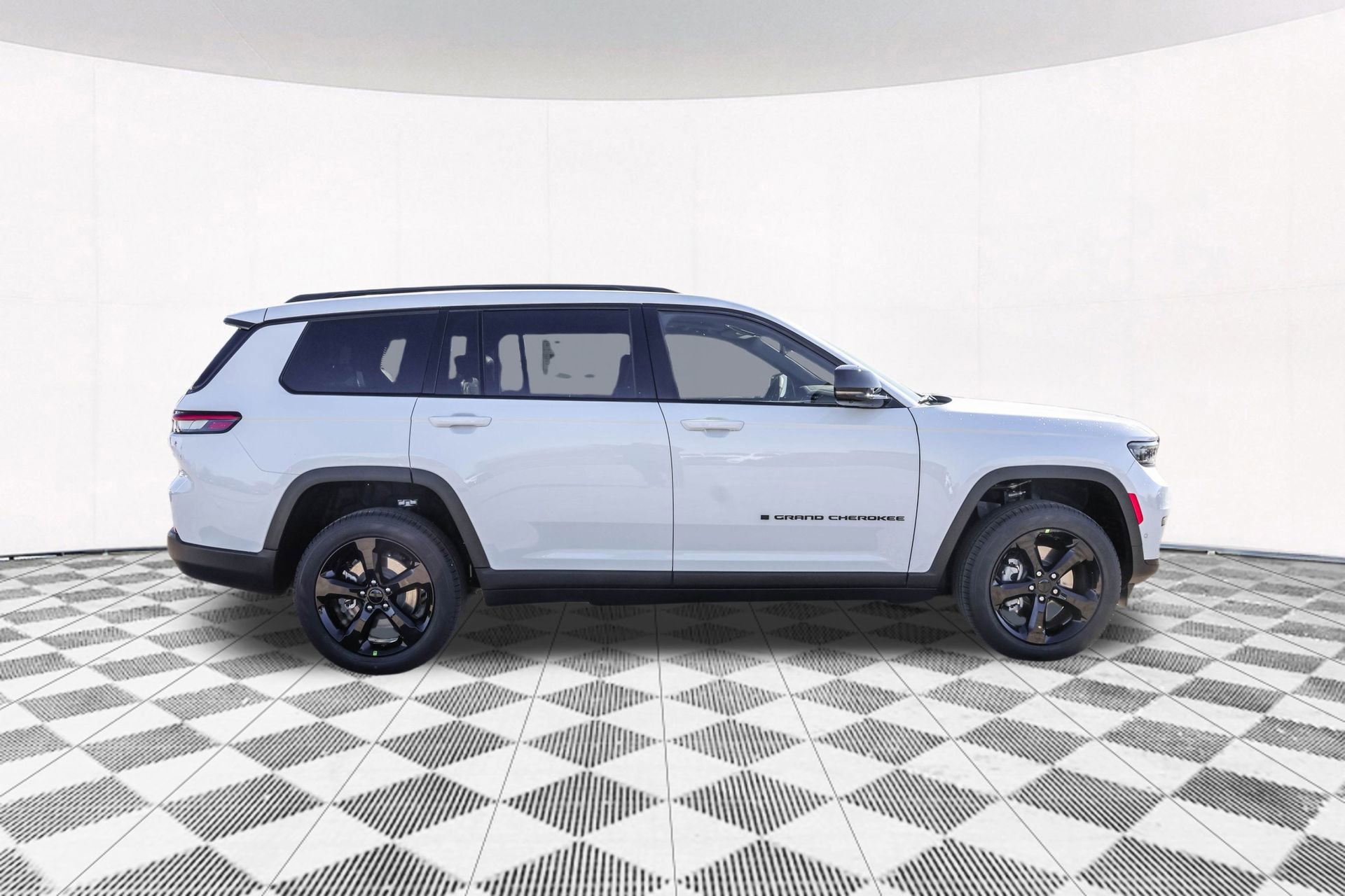 New 2025 Jeep Grand Cherokee L Limited w/ Black Appearance Package image 11