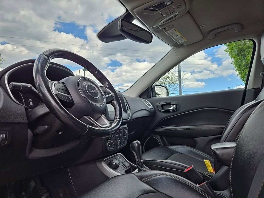 Used 2019 Jeep Compass Latitude w/ Popular Equipment Group AWD/4WD image 28