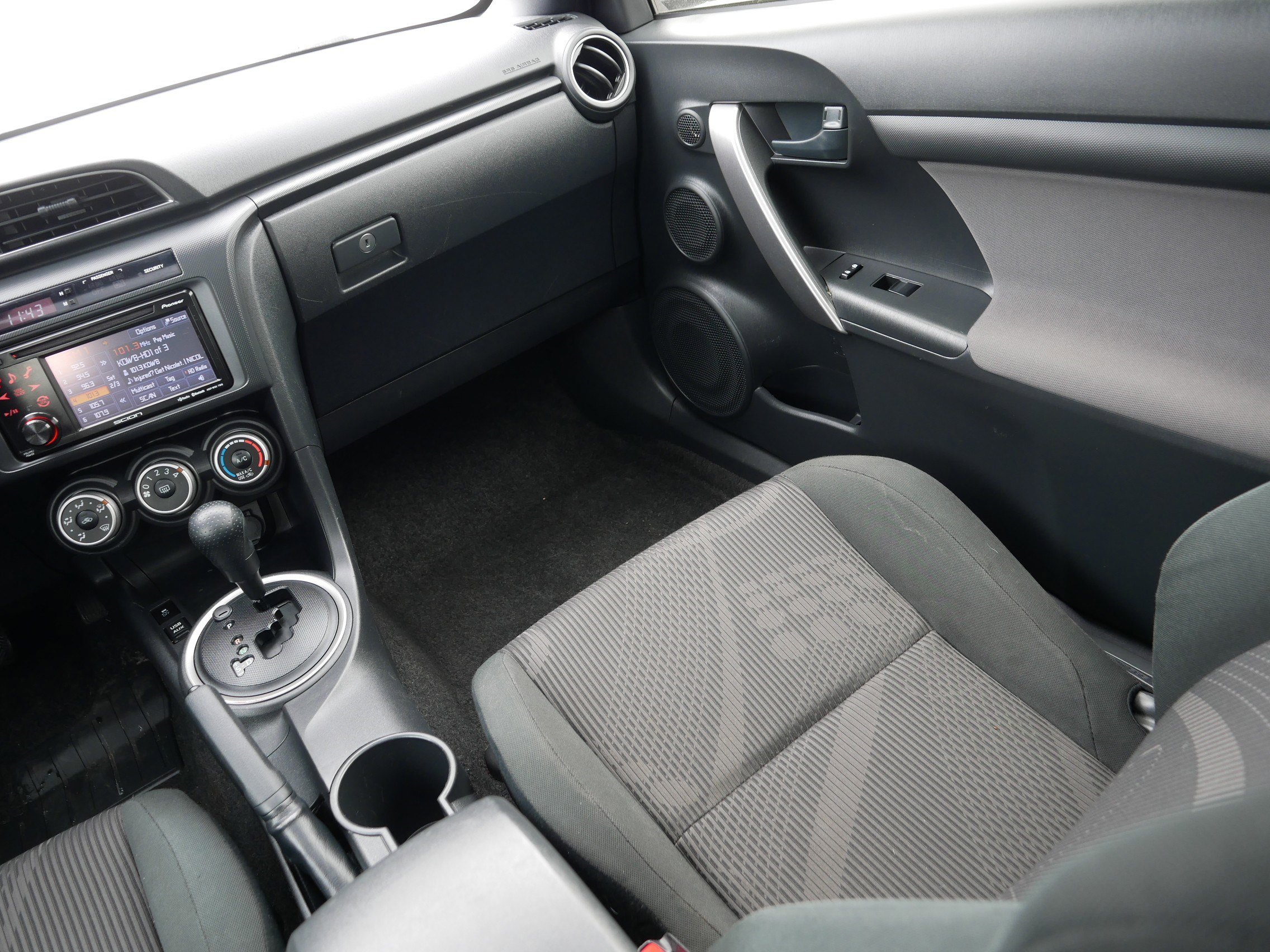 Used 2013 Scion tC image 11