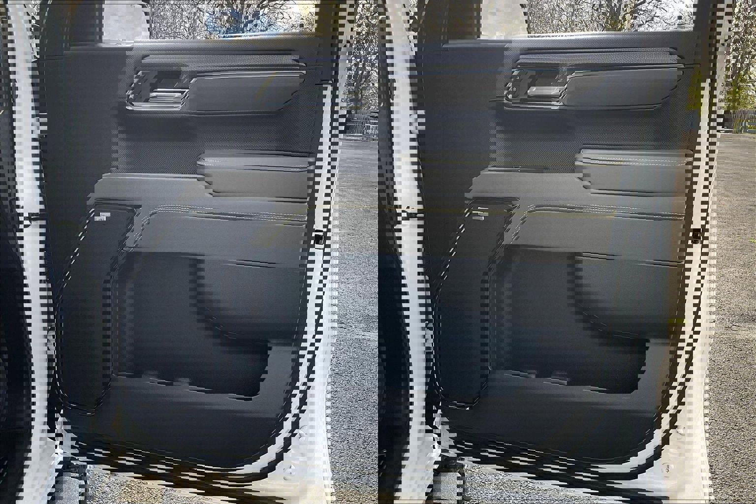 Used 2024 Chevrolet Silverado 1500 ZR2 w/ Technology Package AWD/4WD image 26