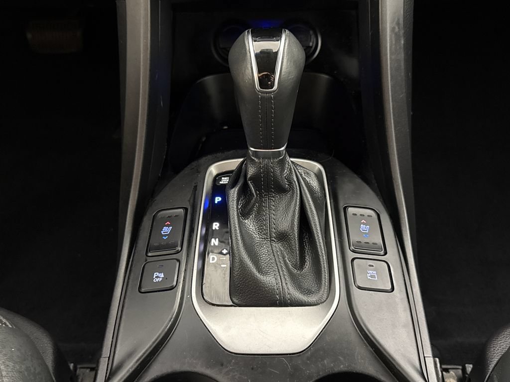 Used 2018 Hyundai Santa Fe Sport w/ Cargo Package FWD image 17