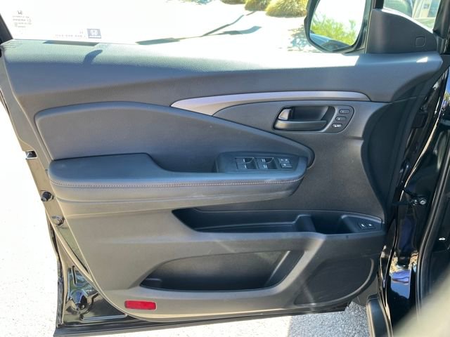 Certified 2023 Honda Passport TrailSport image 7