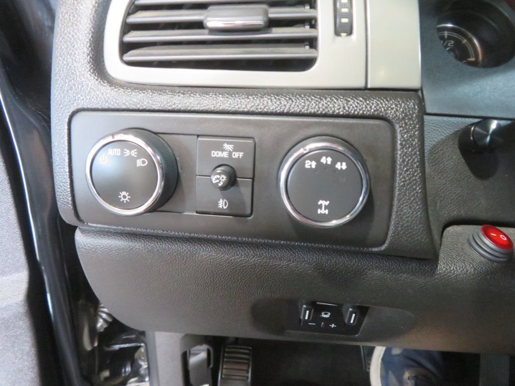 Used 2014 Chevrolet Silverado 2500 LTZ w/ LTZ Plus Package AWD/4WD image 43