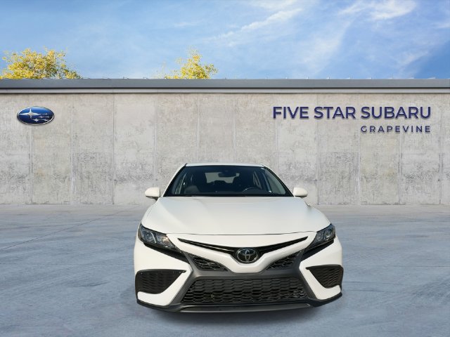 Used 2023 Toyota Camry SE FWD image 3