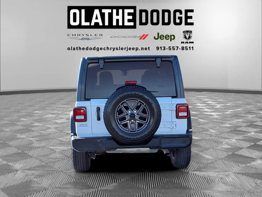 Used 2025 Jeep Wrangler Sport S image 26