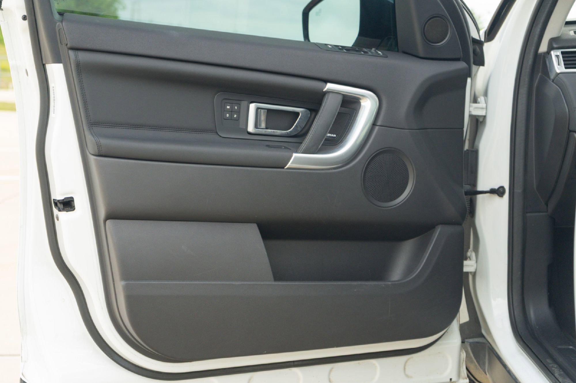 Used 2017 Land Rover Discovery Sport HSE image 20