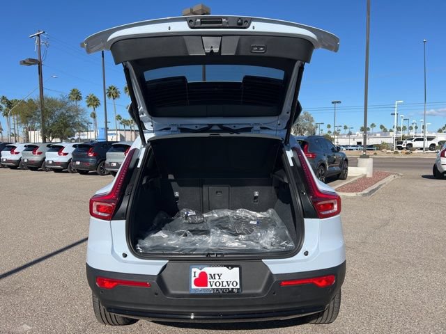 New 2026 Volvo XC40 B5 Plus w/ Protection Package Premier AWD/4WD image 28