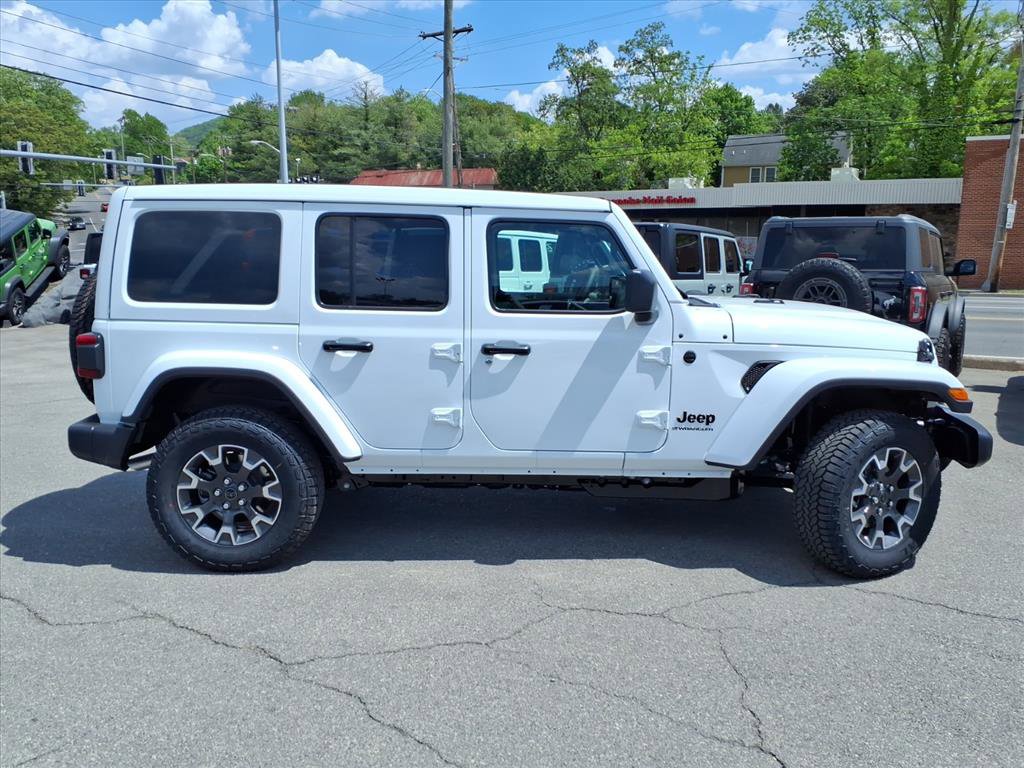 New 2026 Jeep Wrangler Unlimited Sahara AWD/4WD image 3