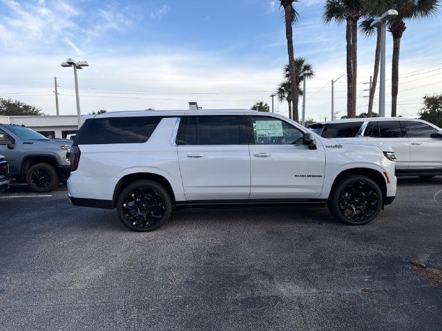 New 2026 Chevrolet Suburban High Country AWD/4WD image 13