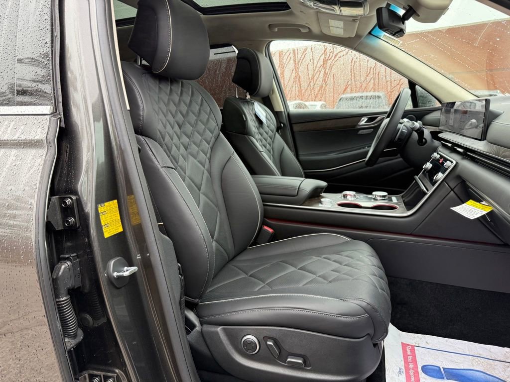 Used 2025 Genesis GV80 3.5T Prestige image 27