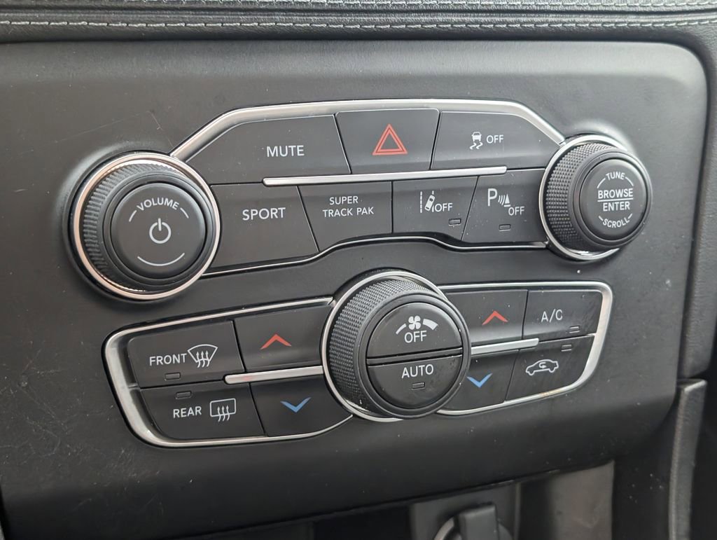 Used 2023 Dodge Charger R/T w/ Plus Group image 19