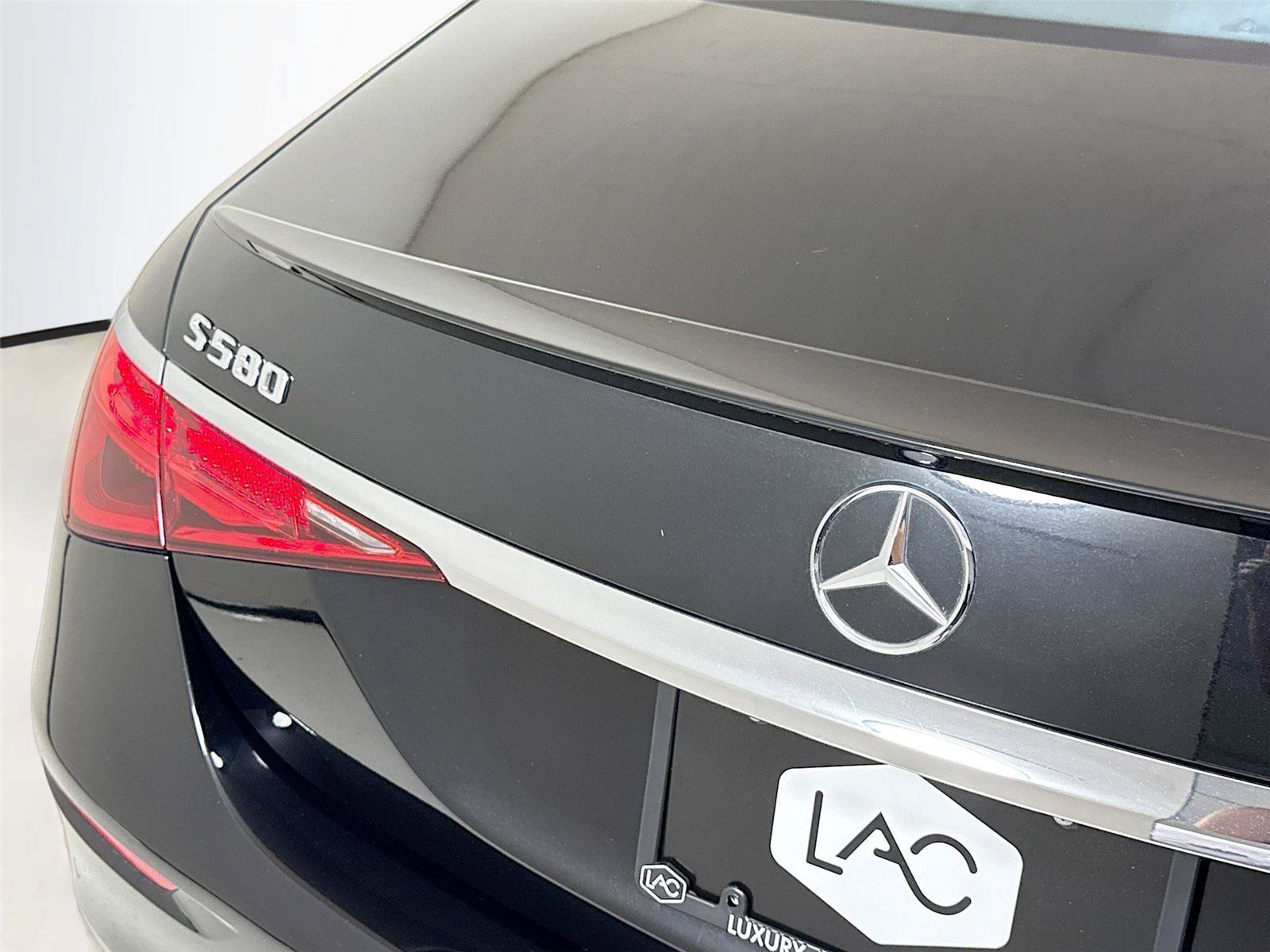 Used 2023 Mercedes-Benz S 500 4MATIC image 35