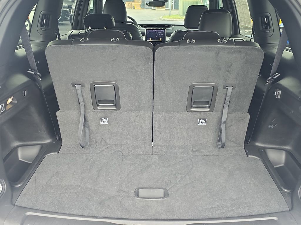 Used 2025 Jeep Grand Cherokee L Limited w/ Black Appearance Package image 7