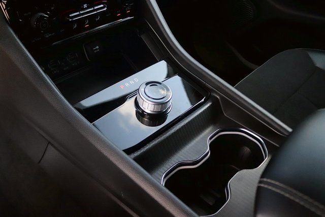 Used 2024 Jeep Grand Cherokee Altitude AWD/4WD image 18