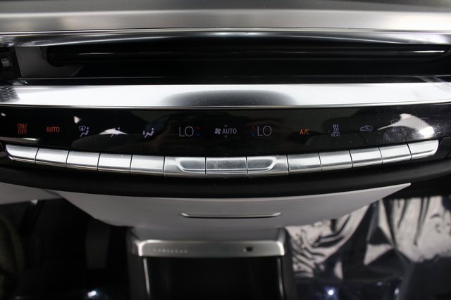 Used 2024 Cadillac Lyriq Sport image 7