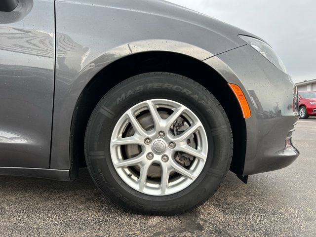 Used 2017 Chrysler Pacifica LX image 14