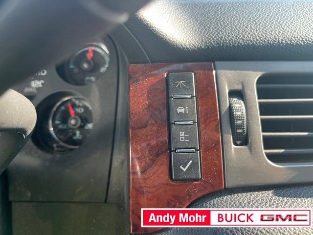 Used 2014 Chevrolet Tahoe LTZ AWD/4WD image 30
