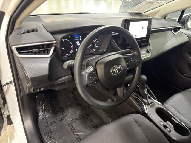 Used 2025 Toyota Corolla LE FWD image 14