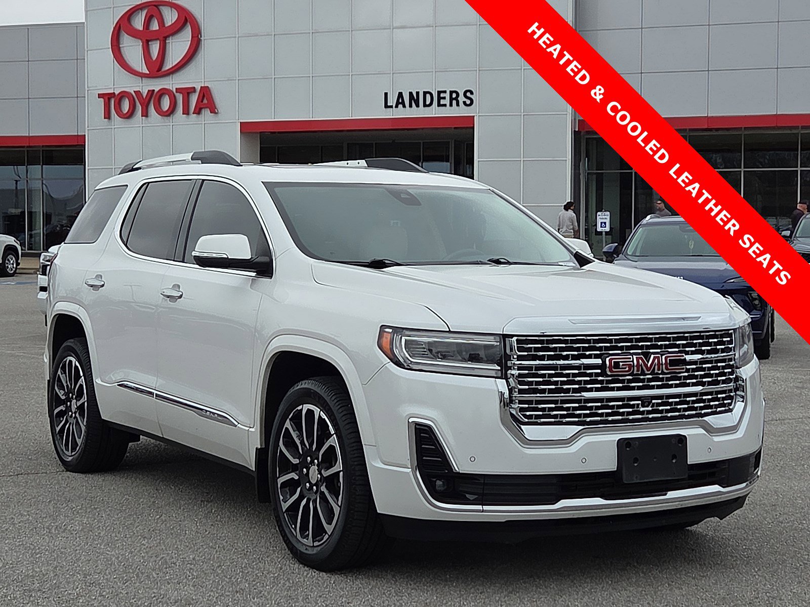 Used 2020 GMC Acadia Denali w/ Trailering Package image 1