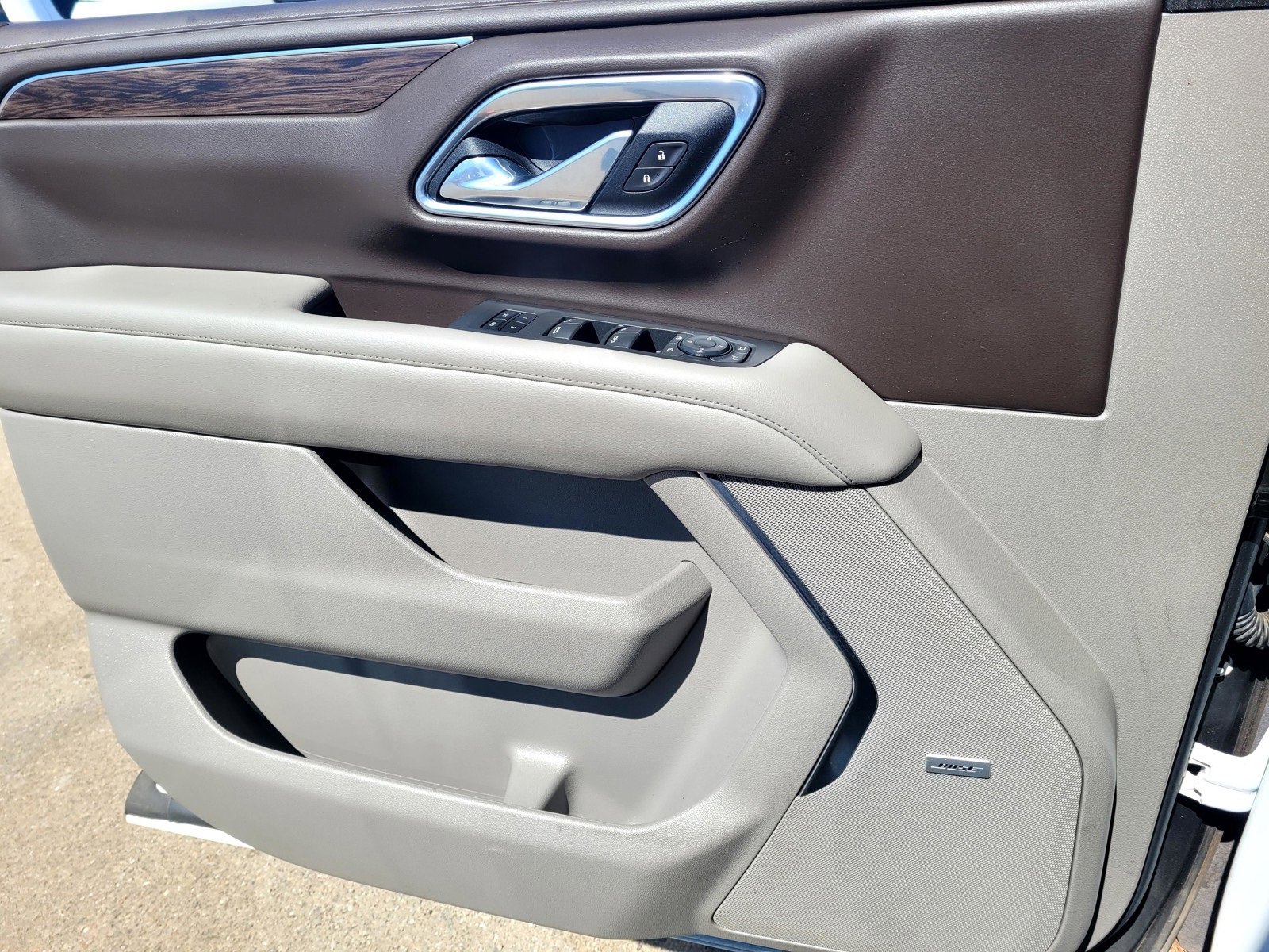 Used 2021 Chevrolet Tahoe LT w/ Luxury Package image 13