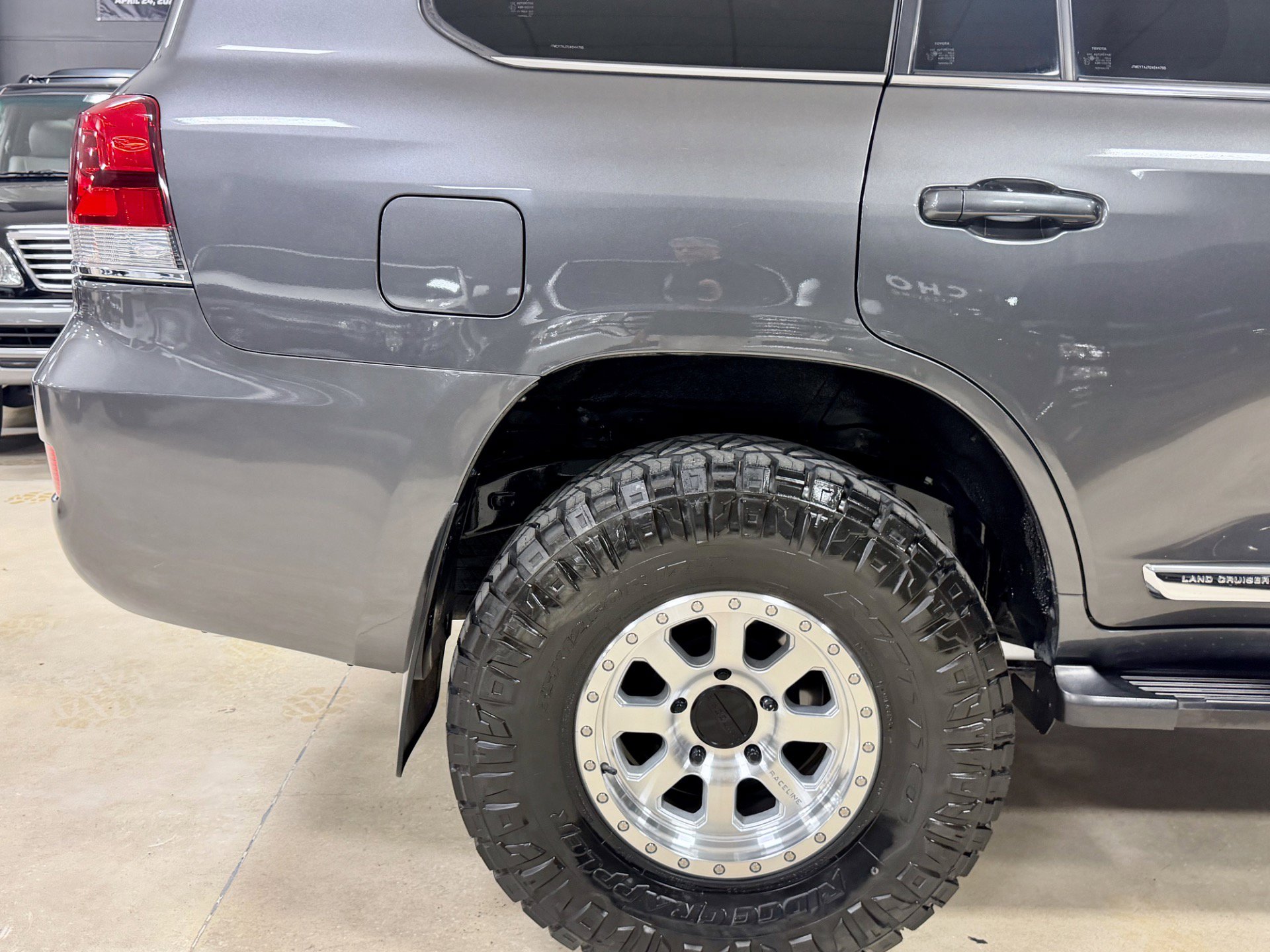 Used 2016 Toyota Land Cruiser AWD/4WD image 16