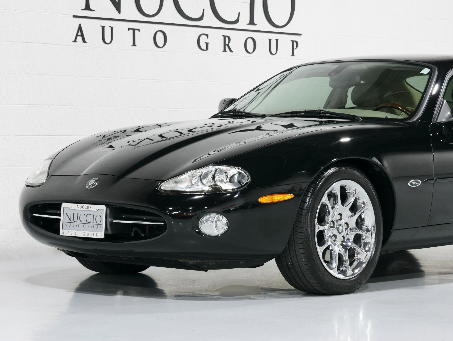 Used 2002 Jaguar XK8 Coupe image 33