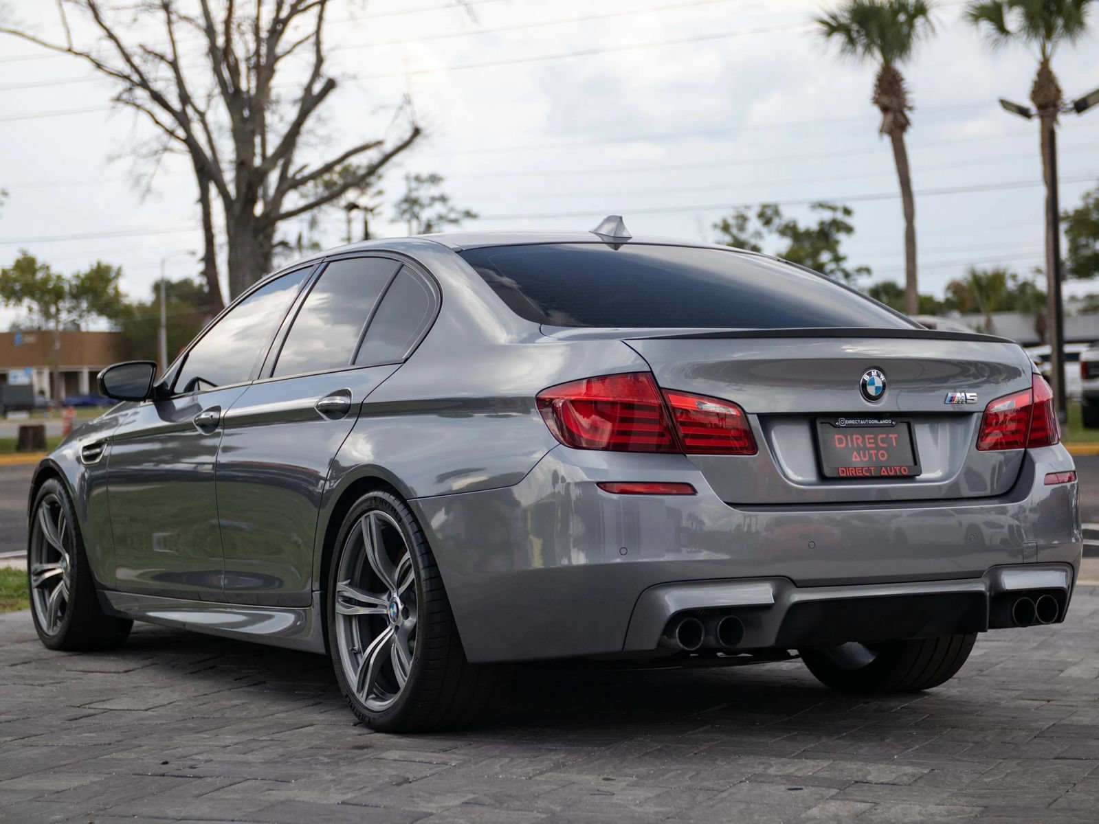 Used 2013 BMW M5 RWD image 9